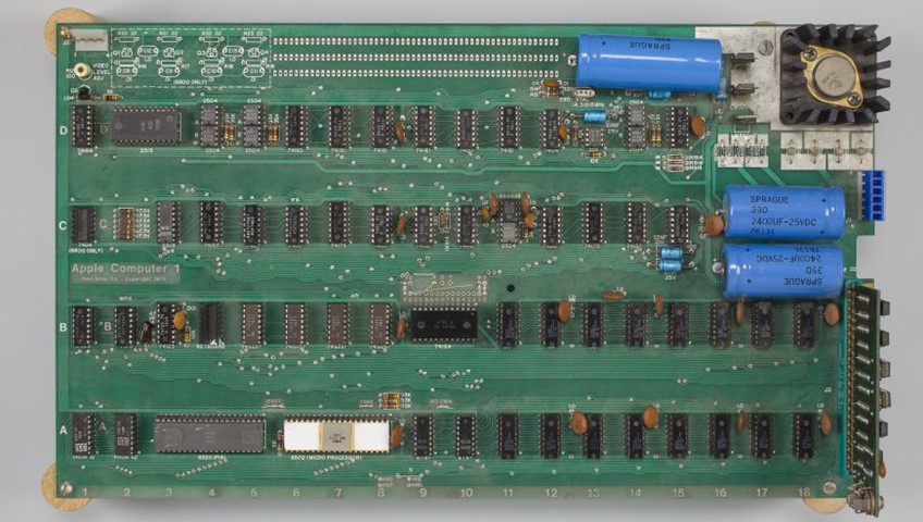 Apple-1 computer sold at auction for $905,000