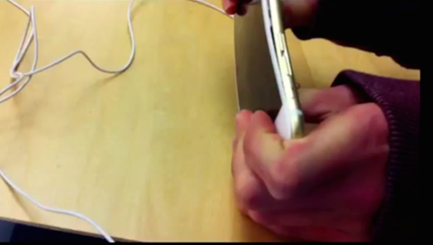 Stop Bending the Apple Store's iPhones